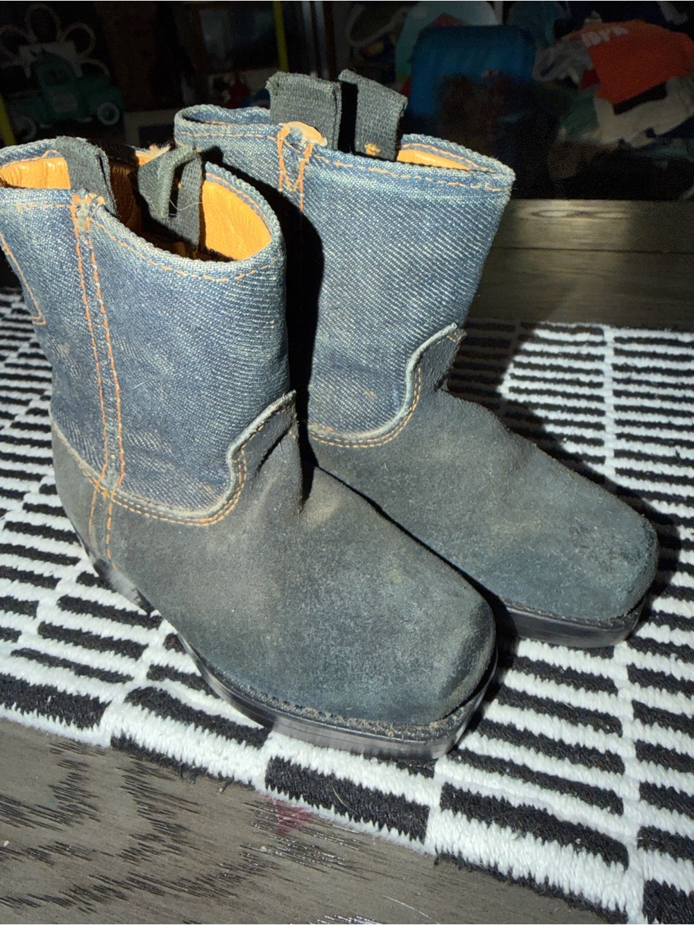 Vintage boys Dingo denim and suede cowboy boots size 6
